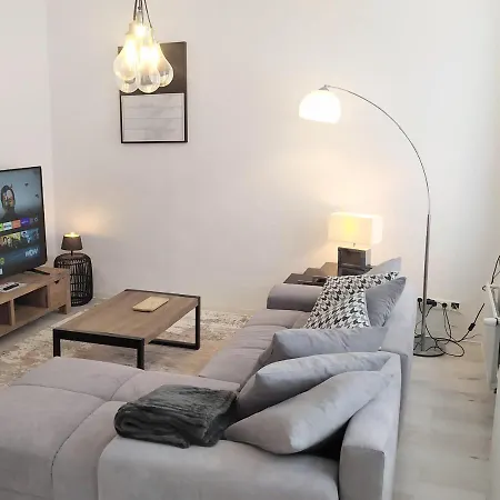 Super #2, #3 Und #4 Dg Im Zentrum, Sued-sonne Und Burg-blick Stolberg (Rhineland)