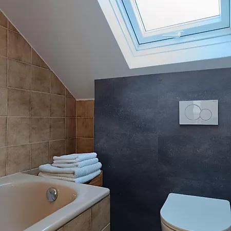 Super #2, #3 Und #4 Dg Im Zentrum, Sued-sonne Und Burg-blick * Stolberg (Rhineland)