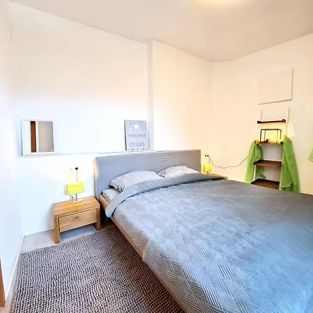 Apartmán Super #2, #3 Und #4 Dg Im Zentrum, Sued-sonne Und Burg-blick