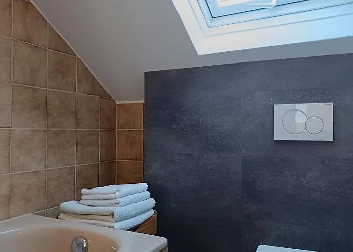 Super #2, #3 Und #4 Dg Im Zentrum, Sued-sonne Und Burg-blick * Stolberg (Rhineland)